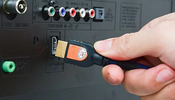 Các cổng kết nối trên tivi Sharp