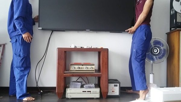 lưu ý khi lắp đặt tivi ffalcon treo tường