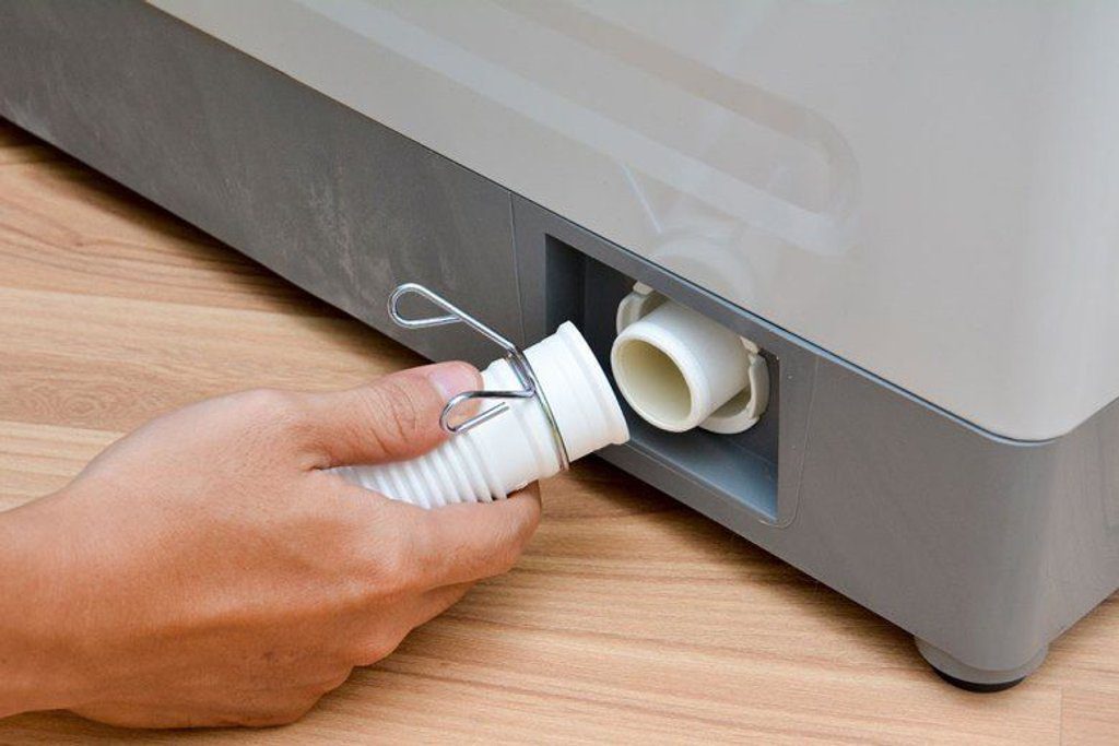 Máy sấy quần áo bị hôi: Nguyên nhân và cách xử lí