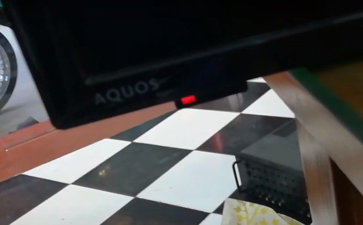 1. Nguyên nhân tivi Sharp bị nháy đèn đỏ là gì?