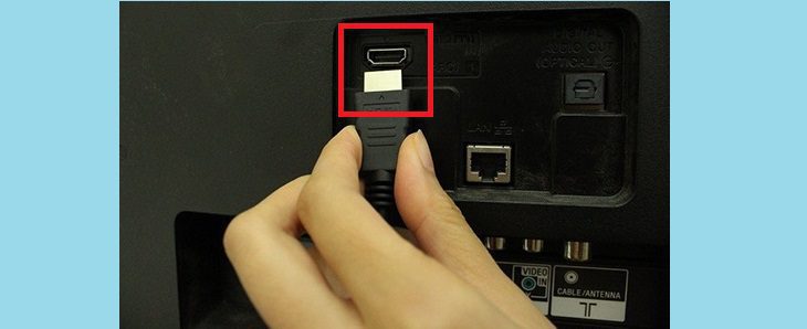 Đối với tivi có cổng HDMI, bạn nên cắm đúng vào vị trí của dây kết nối. Đối với tivi có cổng HDMI, bạn nên cắm đúng vào vị trí của dây kết nối.