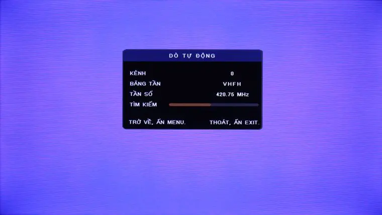 TV tiến hành dò kênh tự động