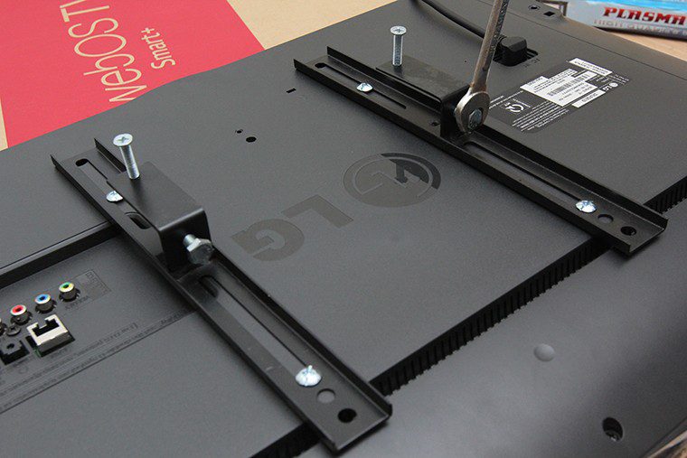 Hoàn thành việc lắp giá đỡ