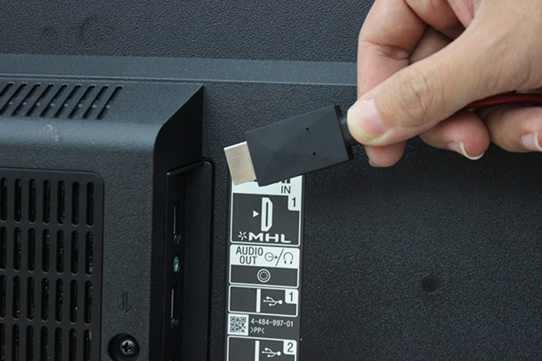 Kết nối thông qua cáp MHL