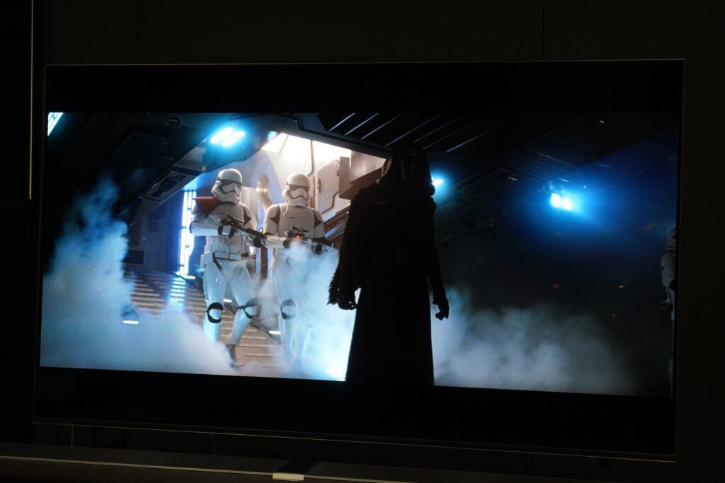 Sony A80J Kylo Ren Force thức tỉnh