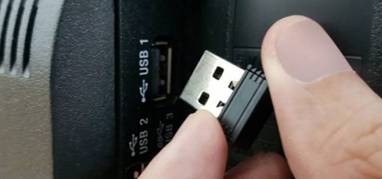 cắm đầu thu usb của chuột không dây với tivi Sony