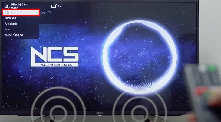 Sau khi bấm trên màn hình tivi hiện bảng Hiển thị & Âm thanh, Chọn Tắt hình. Sau khi bấm trên màn hình tivi hiện bảng Hiển thị & Âm thanh, Chọn Tắt hình là có thể tắt màn hình tivi sony khi nghe nhạc