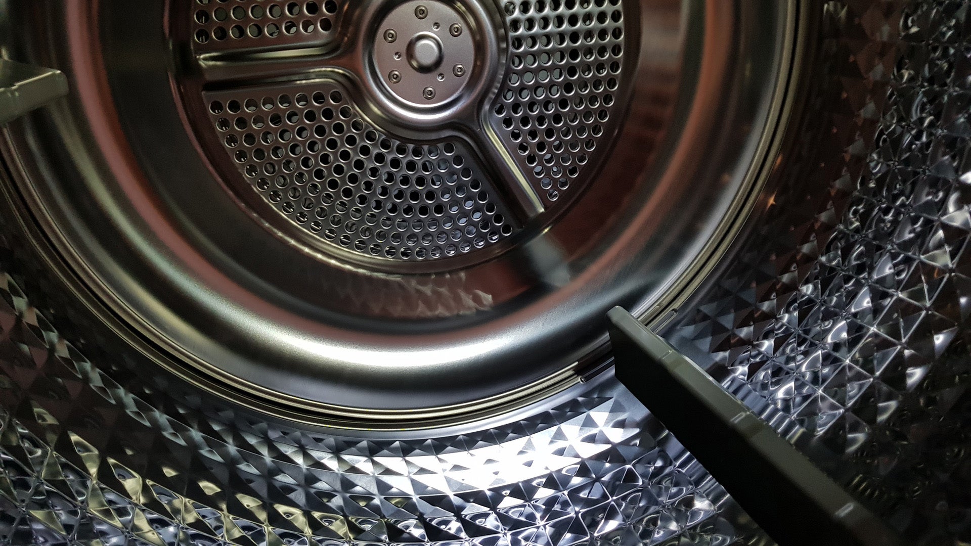 Đánh giá Electrolux EDV754H3WB: Về hiệu suất