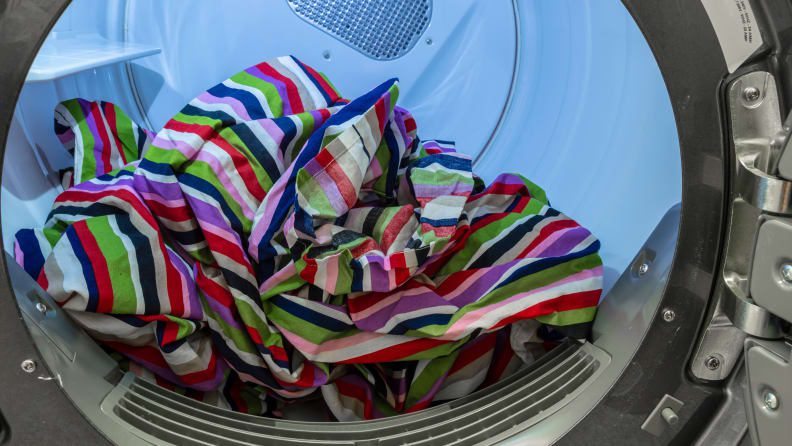 Máy sấy Electrolux EFME527UTT có đồ giặt