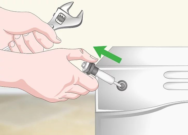 tháo bu lông vận chuyển ra