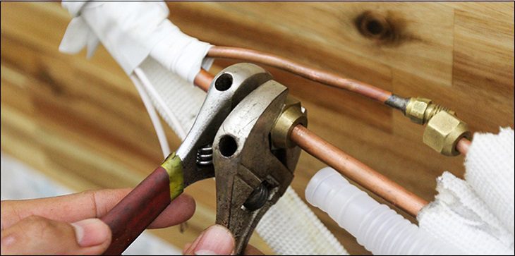 Bước 4: Kết nối cục lạnh với cục nóng điều hòa 2 chiều Bước 4: Kết nối cục lạnh với cục nóng điều hòa 2 chiều