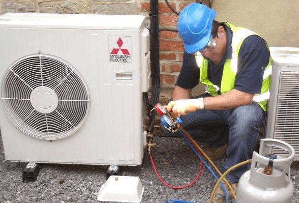 máy lạnh 2 chiều bị hết gas nên không thể làm nóng