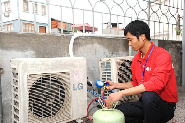 Cách khắc phục điều hoà LG không lạnh: kiểm tra gas