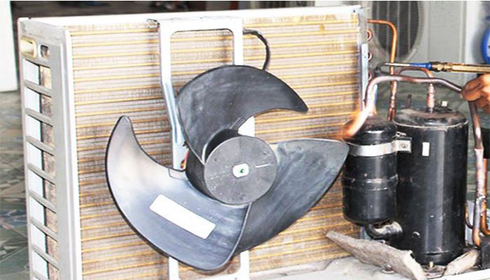 điều hoà đaikin sáng đèn vàng do hỏng quạt