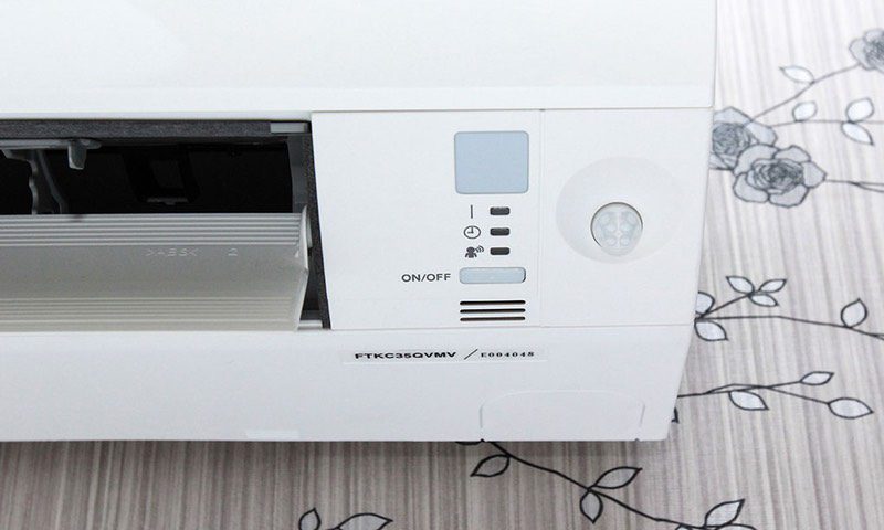 Phím nguồn điều hòa bị ẩm