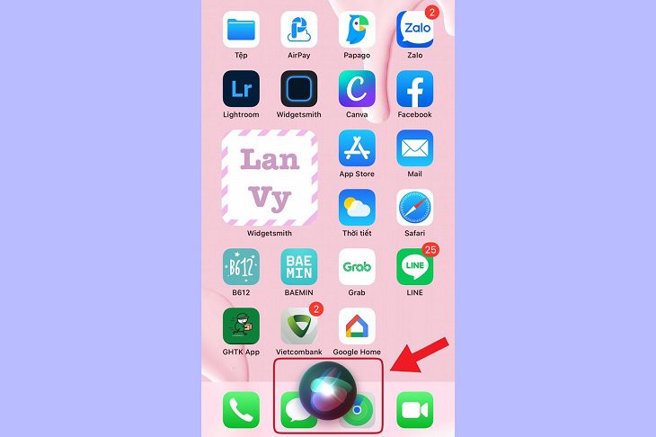 Kích hoạt Siri bằng cách ấn giữ nút Home khoảng 4-5 giây Kích hoạt Siri bằng cách ấn giữ nút Home khoảng 4-5 giây