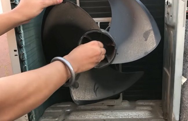 Vệ sinh dàn nóng điều hòa Electrolux