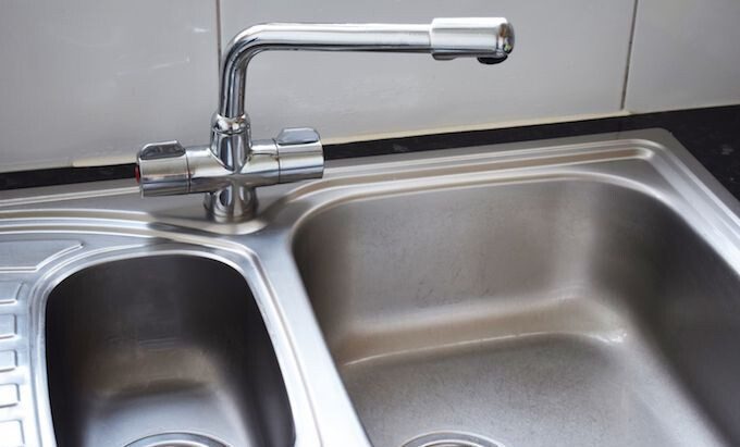 bồn rửa bát lấp lánh