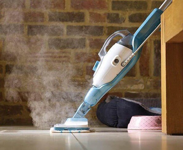 Dùng cây lau nhà hơi nước không đúng cách