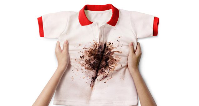 Đối phó với những vết bẩn thường gặp trên quần áo