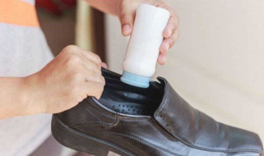 phấn rôm khử mùi giày