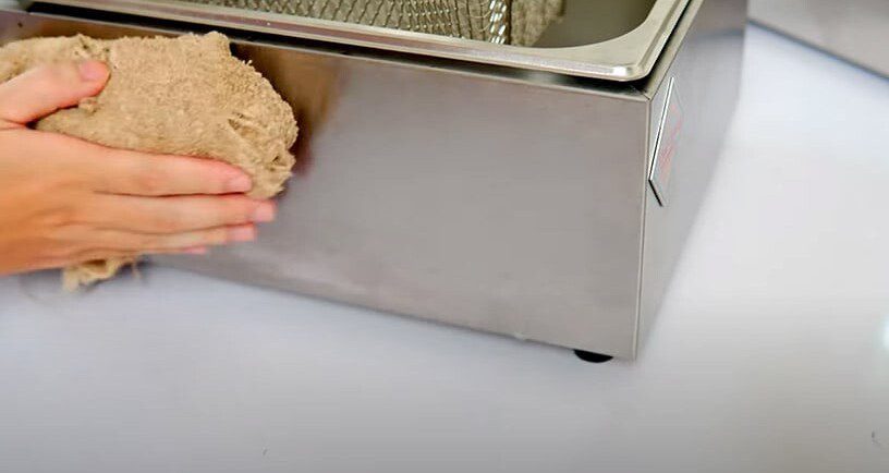 các bước vệ sinh bếp chiên nhúng