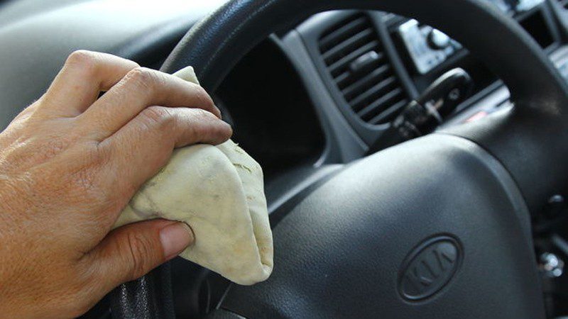 Hướng dẫn làm sạch vô-lăng