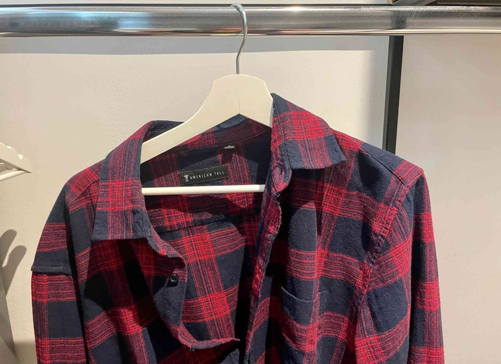 đây là hình ảnh chiếc ách áo sơ mi không được điều chỉnh đúng cách