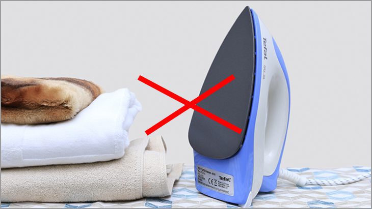 Không dùng bàn là để là ủi chăn điện