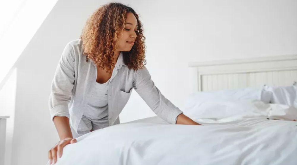 Có nên giặt ga trải giường mới mua về không