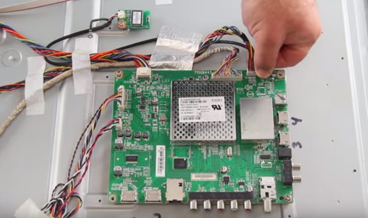 Sửa Tivi bị hỏng bo mạch - Cách làm hiệu quả, an toàn