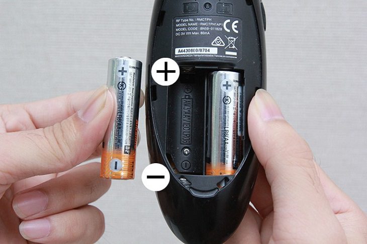 Hướng dẫn 7 cách sửa remote tivi bị lỗi đơn giản tại nhà và chi tiết