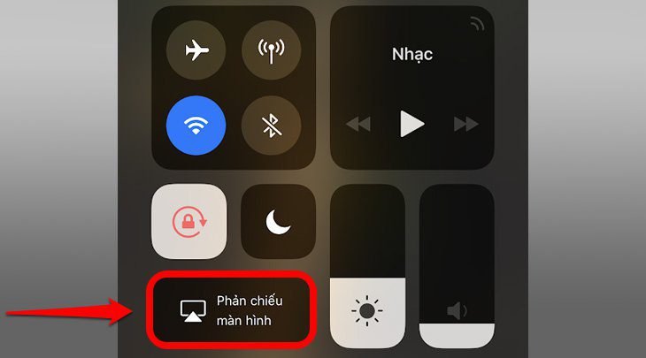 Chọn Phản chiếu màn hình để chiếu màn hình iPhone lên tivi Sharp