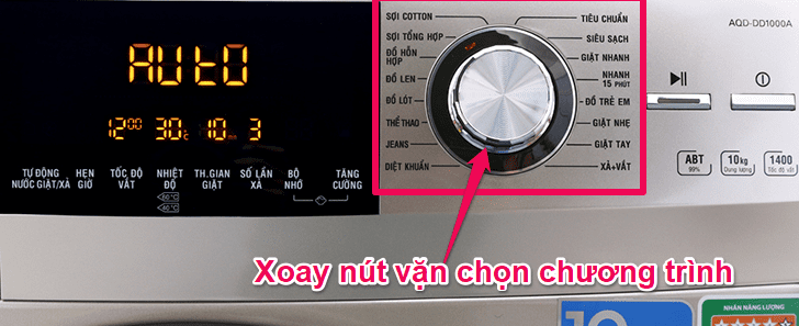 Chọn chương trình giặt bằng núm xoay trên máy giặt aqua cửa ngang