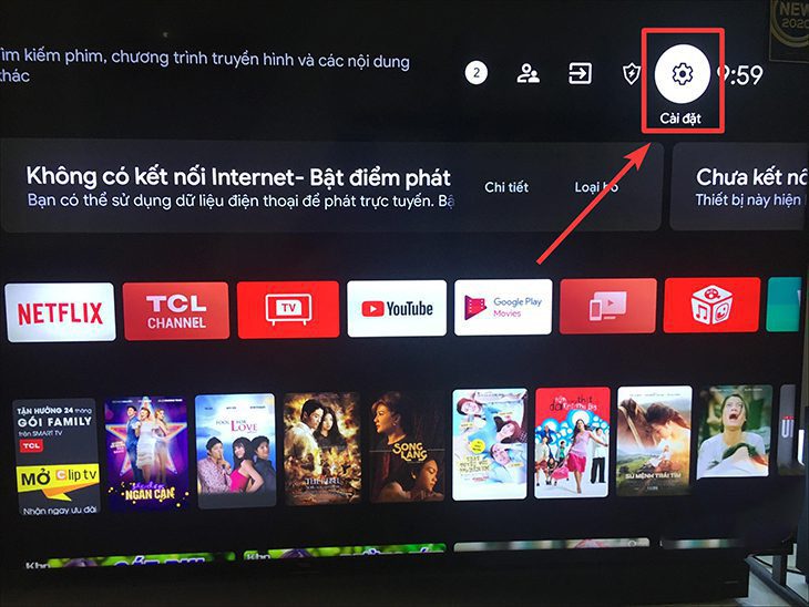 Bạn chọn mục Cài đặt ( biểu tượng hình răng cưa). Chọn Cài đặt (biểu tượng hình răng cưa) trên màn hình trang chủ của tivi TCL