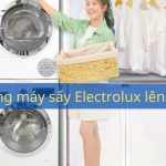 Cách để máy sấy chồng lên máy giặt Electrolux với bộ kết nối