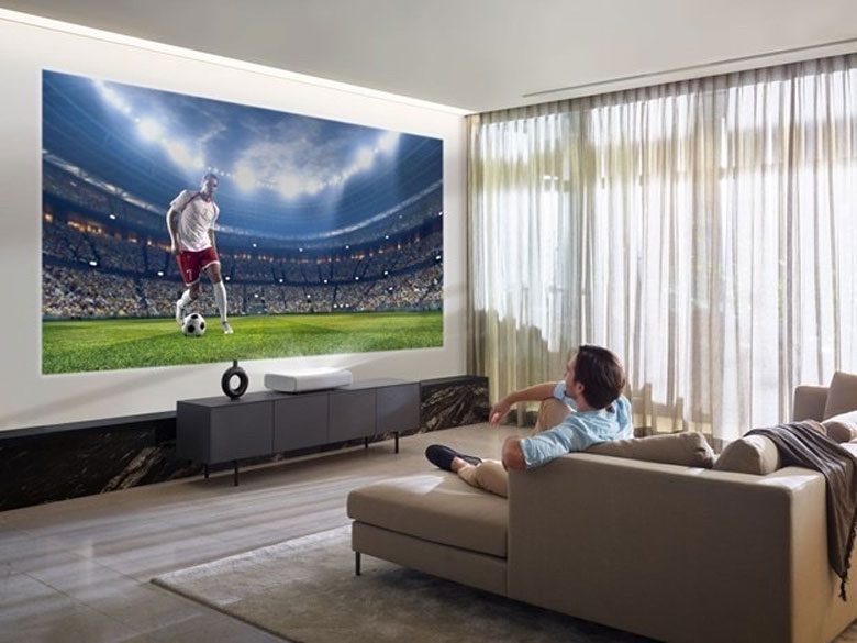 1. Chọn mua tivi 4K sai kích thước