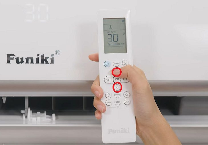 Cách bật chế độ nóng (Heat) điều hòa 2 chiều Funiki Tăng nhiệt độ điều hoà Funiki bằng cách điều chỉnh mũi tên lên/xuống