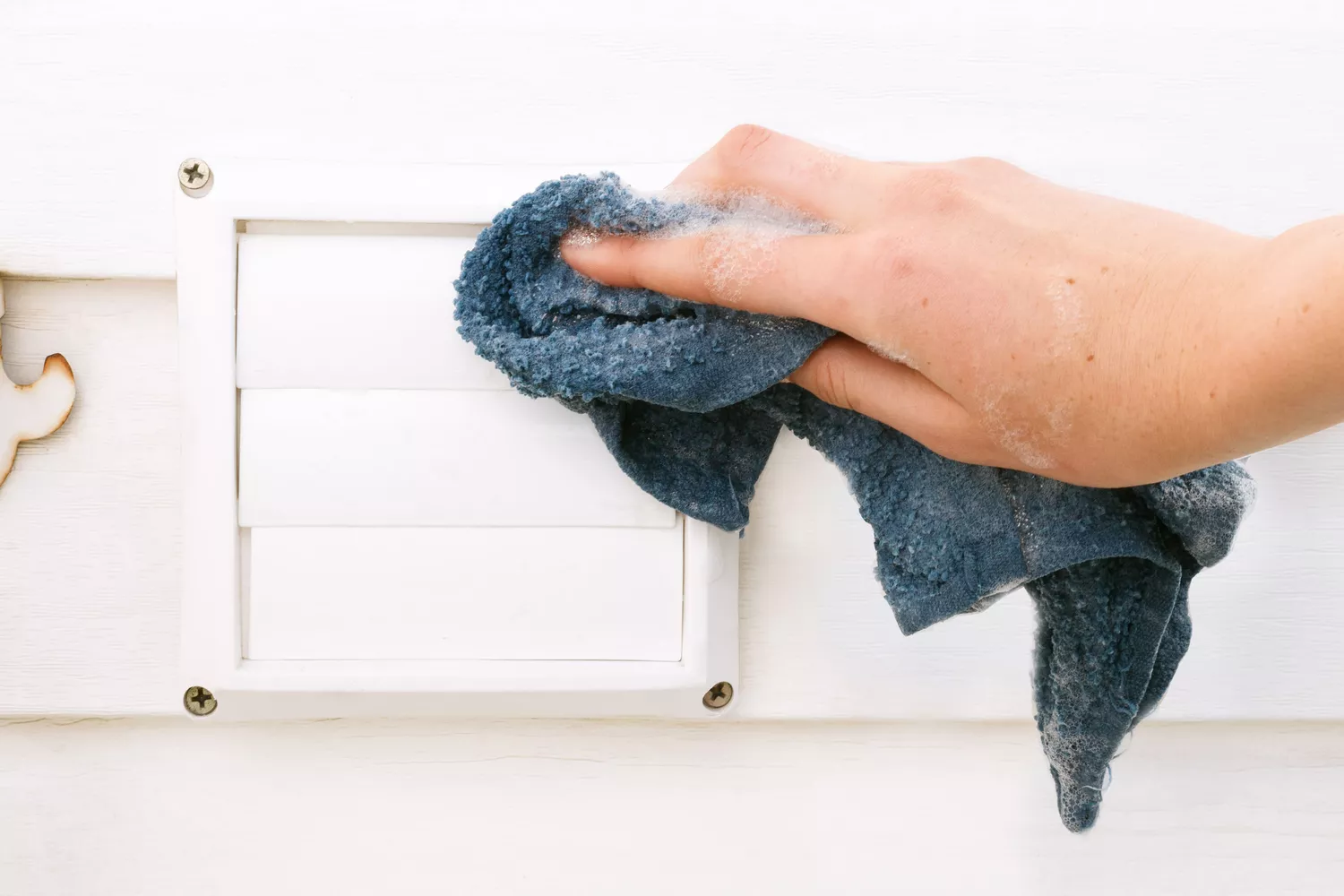 Cách làm sạch lỗ thông hơi của máy sấy Cách làm sạch lỗ thông hơi của máy sấy