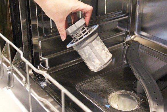 Cách làm sạch bộ lọc máy rửa bát