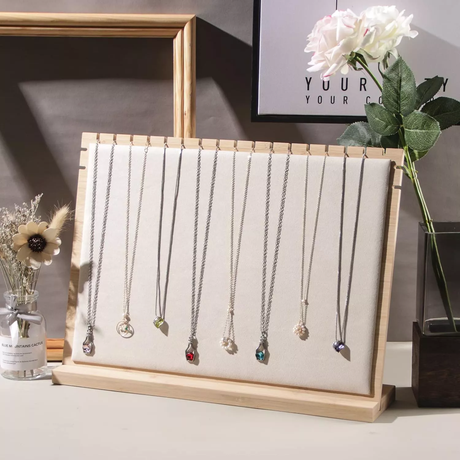 Giá đỡ vòng cổ