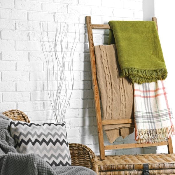 Chăn Trên Thang Chăn