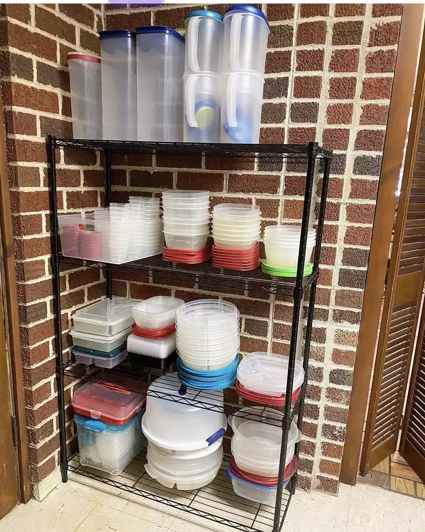 kệ dây để đồ tupperware